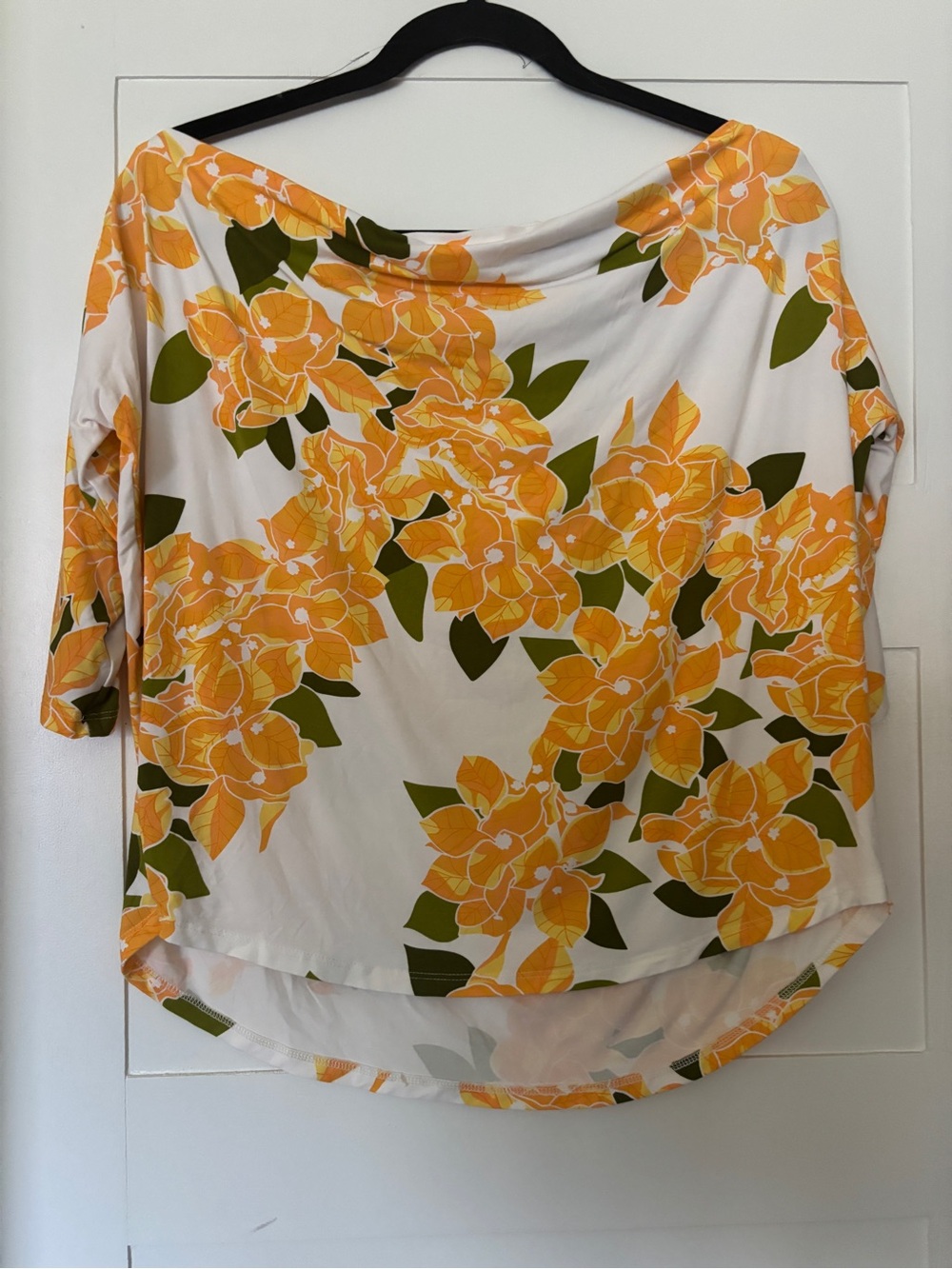 Fighting Eel Top Jasper in Yellow Bougainvillea Pattern